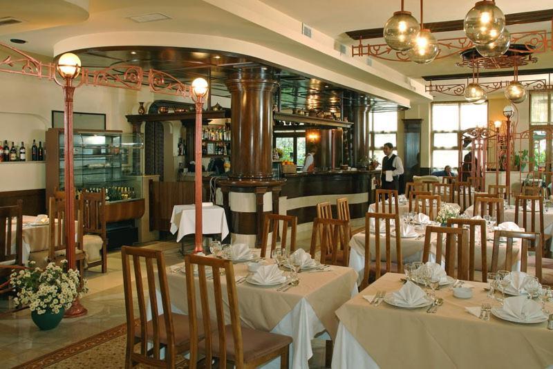 Hotel Irisa Bukareszt Zewnętrze zdjęcie